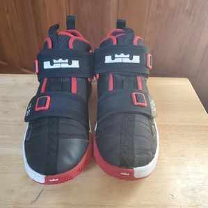 Lebron Soldier 13